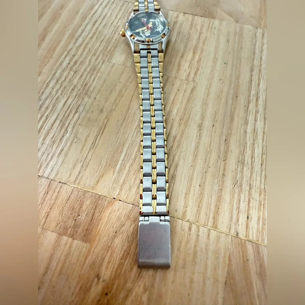 Elvis Presley two tone ladies watch NEW BATTERY